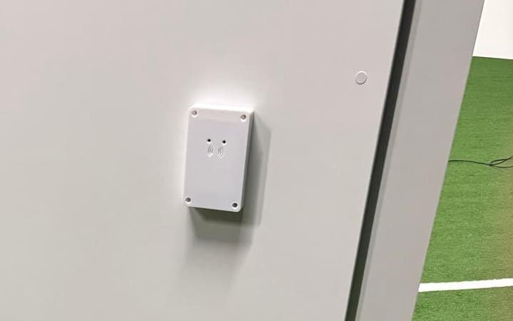 Anmeldung per RFID-Armband (optional)